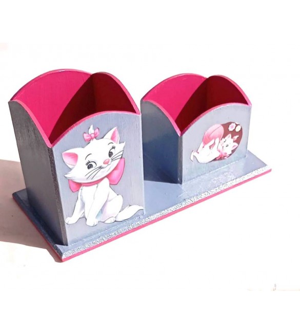 Porta caneta e porta clips decorado em M D F.